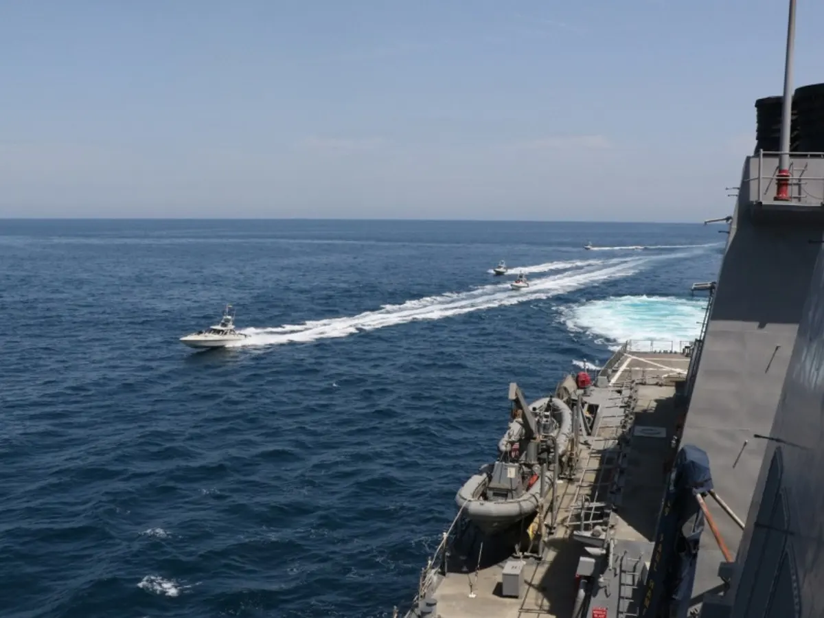 Iranian speedboats ‘intercept’ US Navy carrier