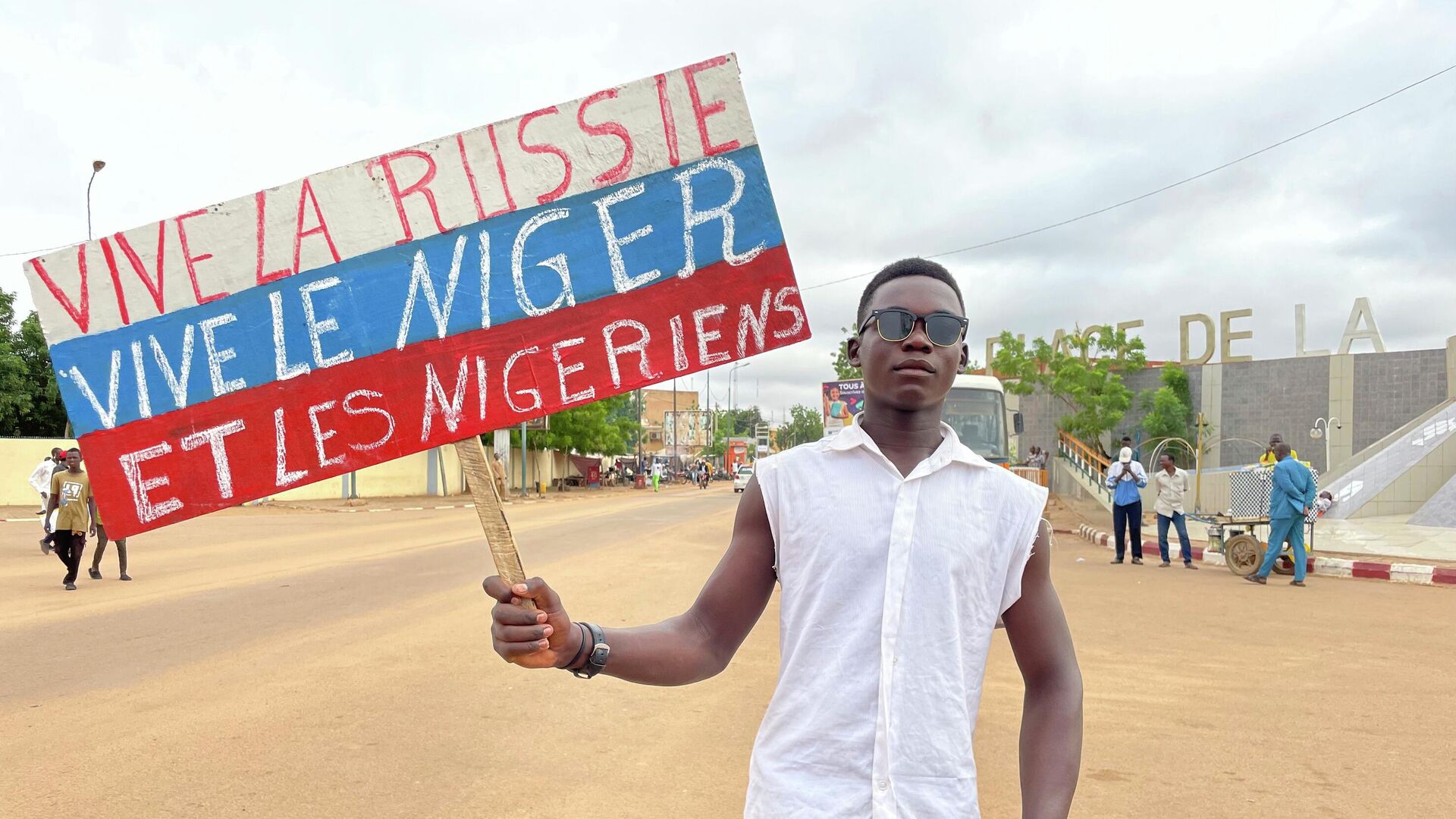 Russian flags in high demand after coup in Niger