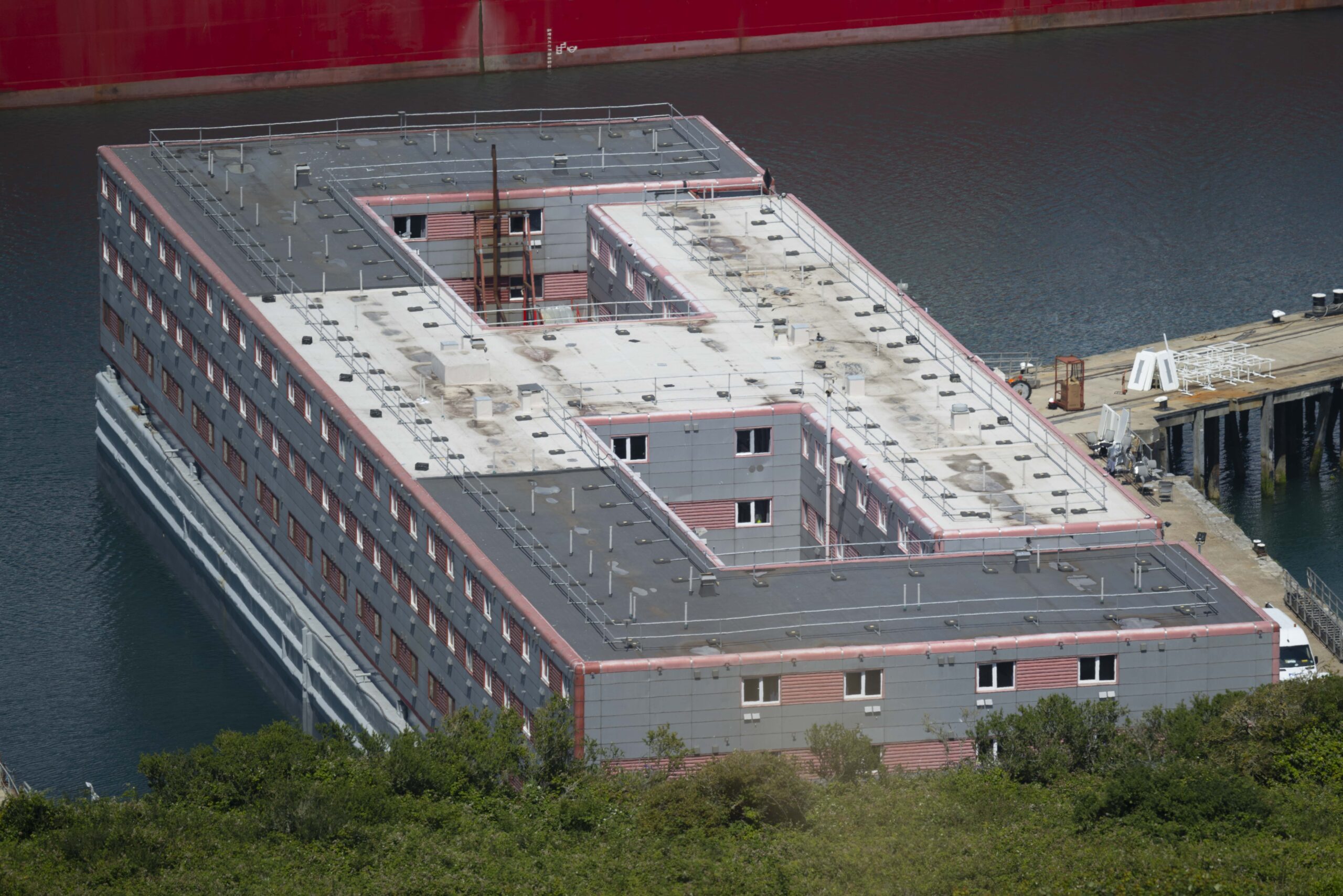 Sunak committed to housing asylum seekers on barge