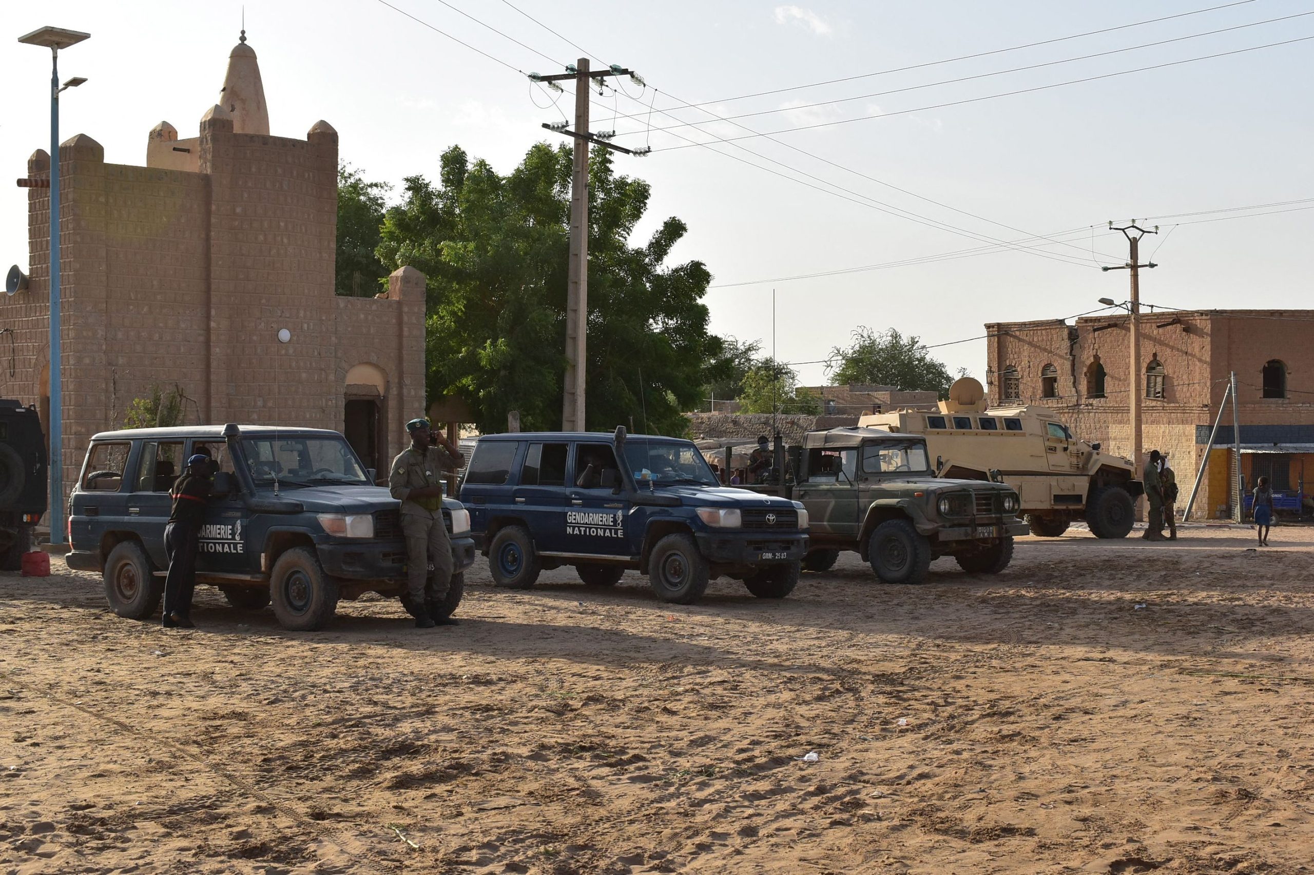 Militants surround Mali’s ancient city of Timbuktu