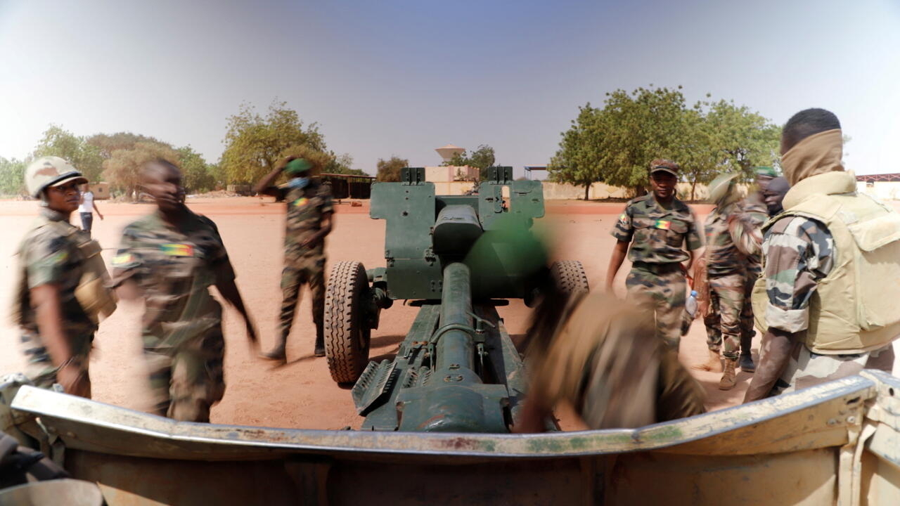Two Mali attacks over weekend leave 17 dead