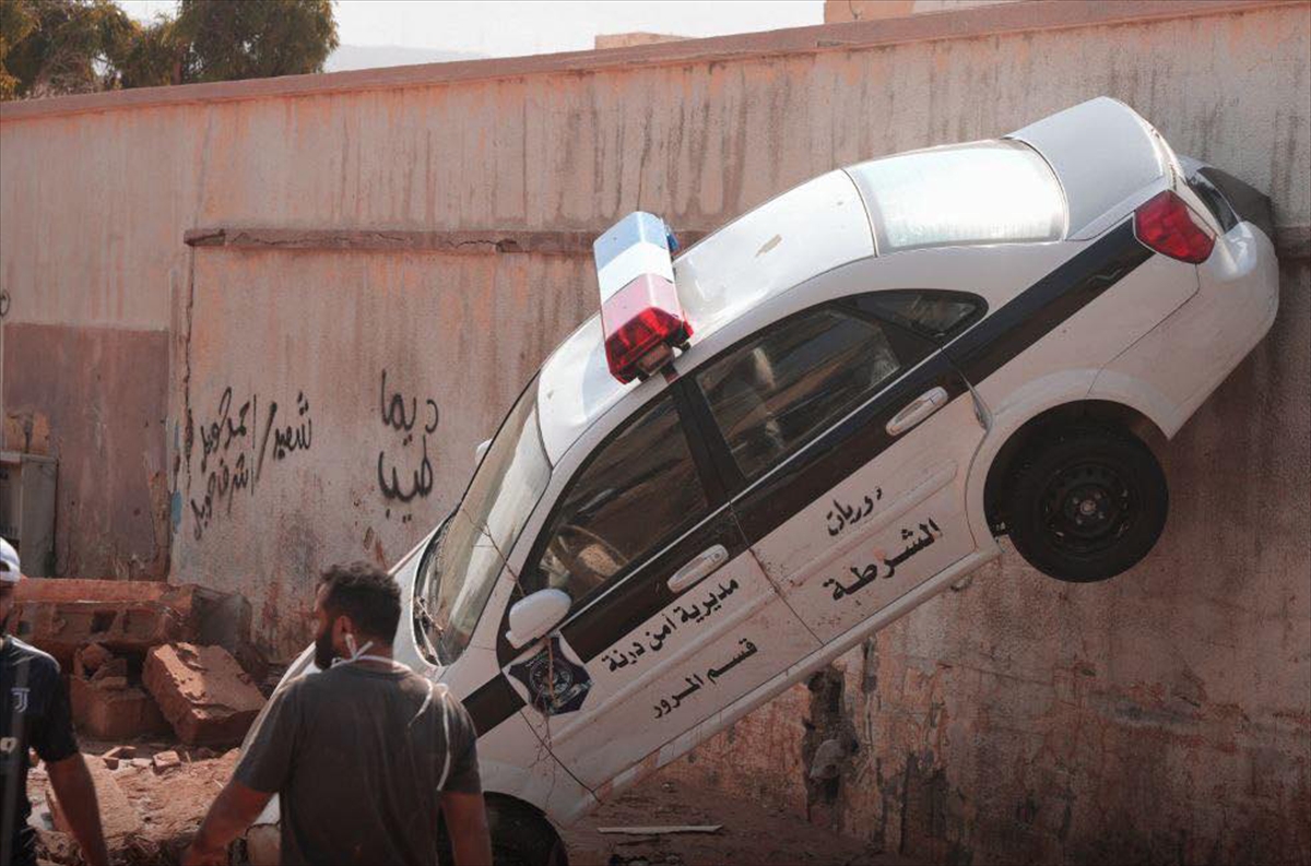 Death toll in Derna city tops 2,000 after floods hit eastern Libya