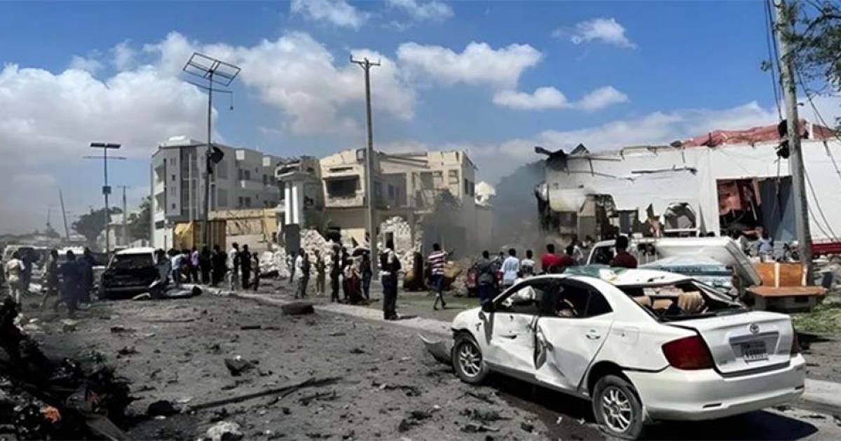 At least 18 killed in suicide truck bombing in Somalia