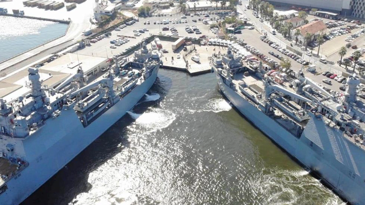 Turkish aid ships reach flood-stricken Libya