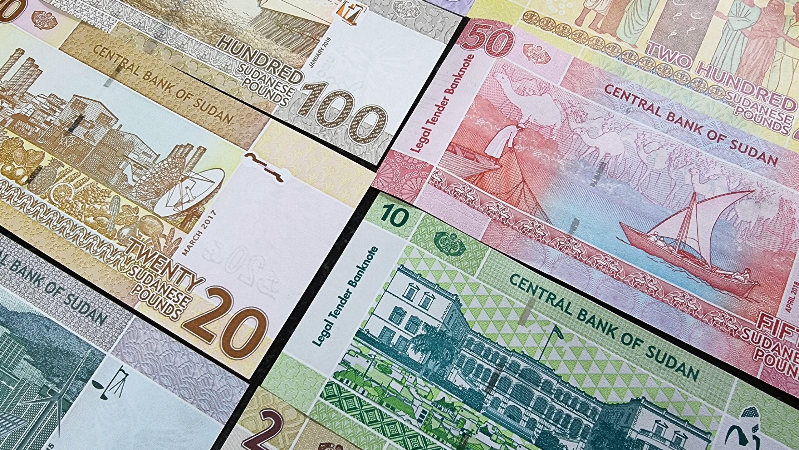 Sudanese pound falls against dollar losing 40% of its value