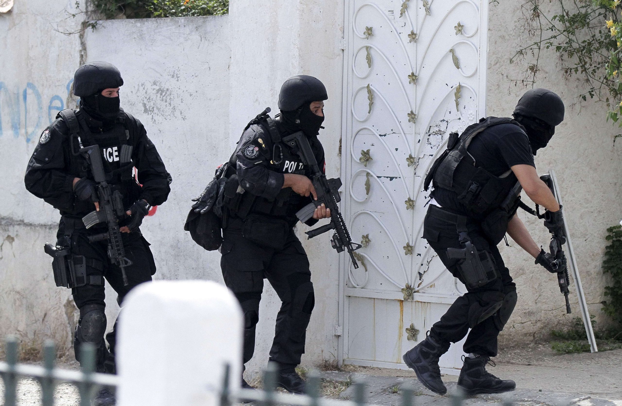 Tunisian police arrest 12 people on suspicion of forming terrorist cell