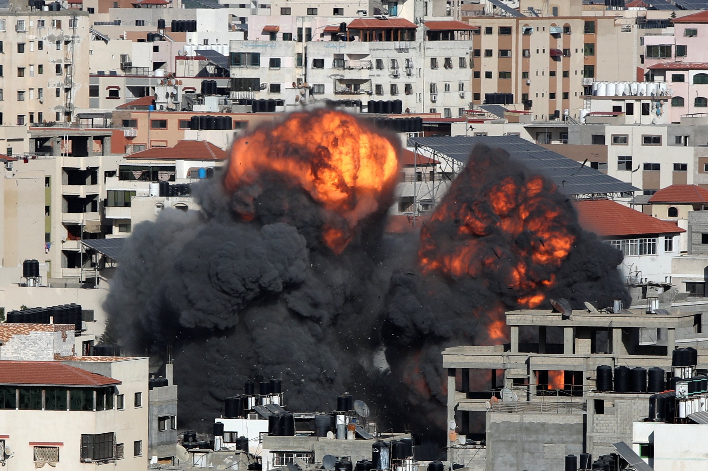 Gaza death toll soars to 11,320 amid Israeli attacks