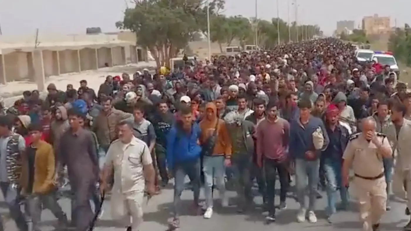 Mass deportation of undocumented Egyptian nationals from Libya