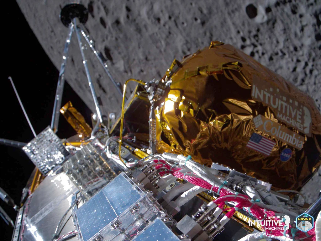 Spacecraft achieves first US moon landing in over five decades