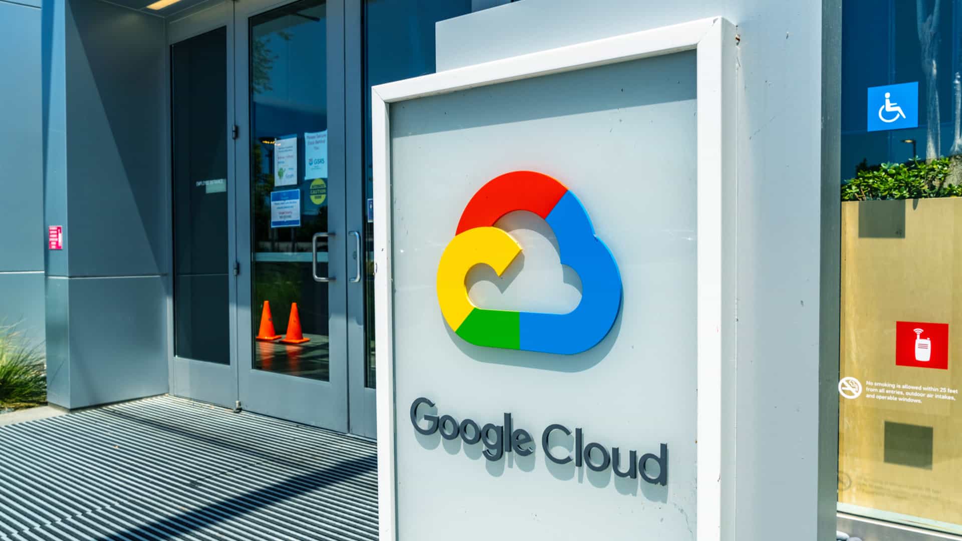 Google switches on its first Africa cloud region
