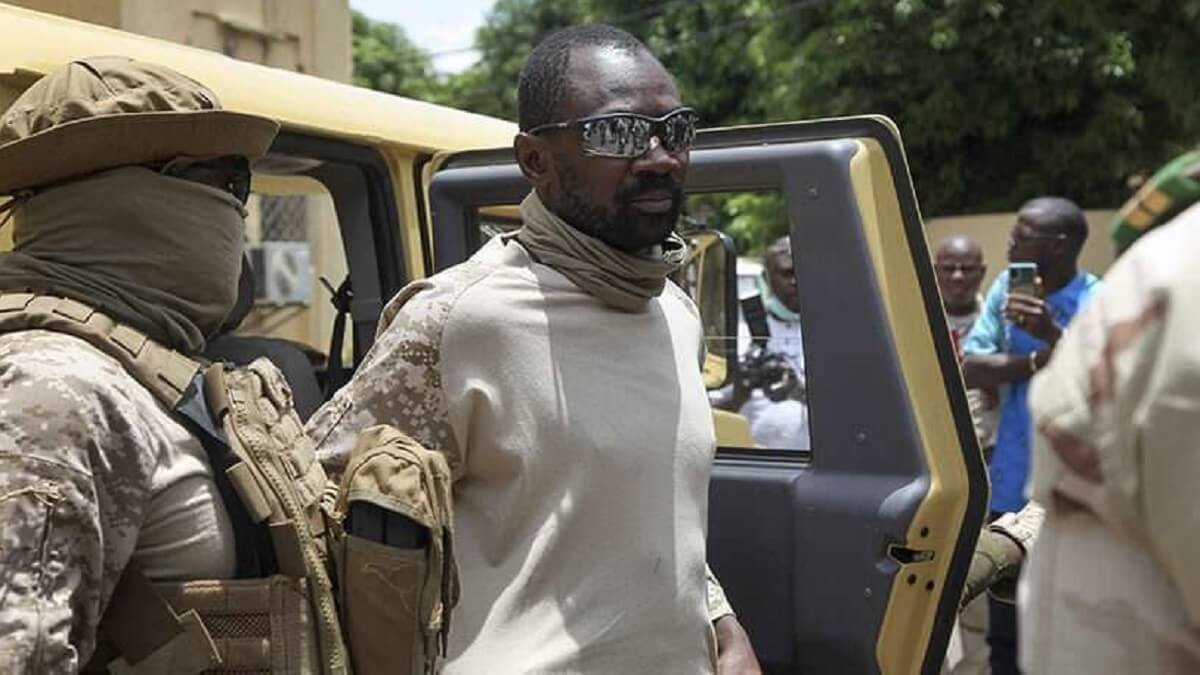 Mali backtracks on election promise, junta tightens grip