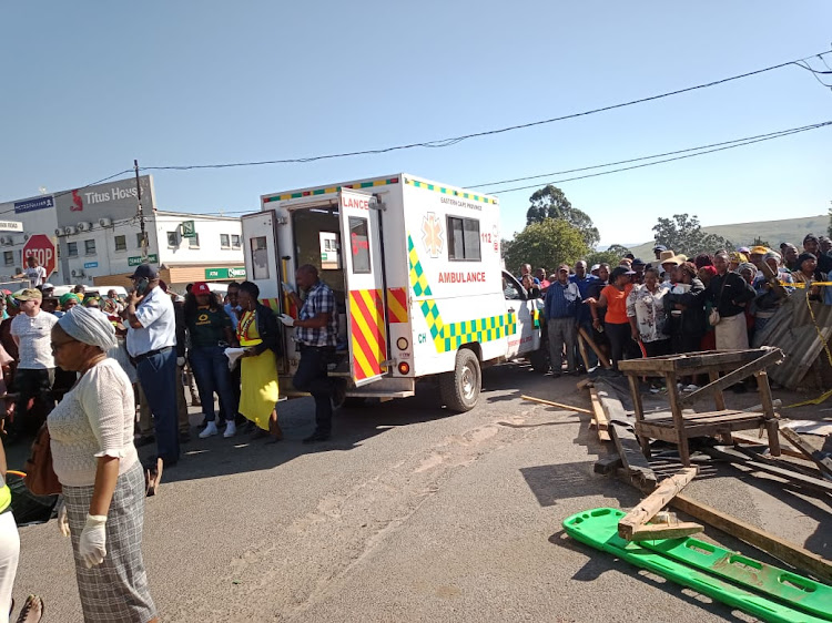 Shop wall collapse in South Africa leaves 5 dead, dozens injured