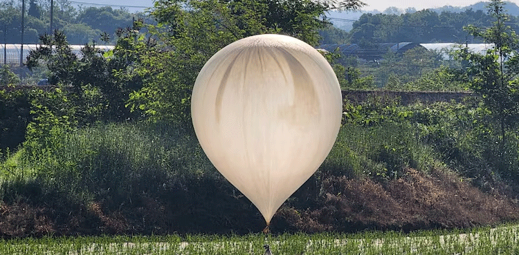 Trash balloon from North ‘lands’ in South Korean presidential compound