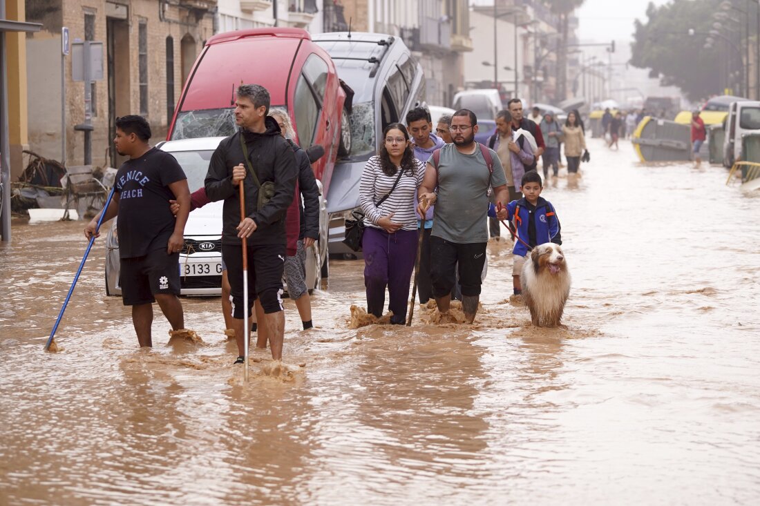 Valencia devastated by flash floods; death toll reaches 155