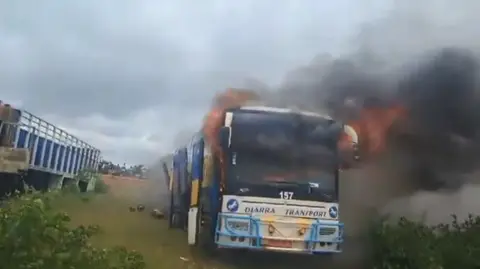 Trucks torched as militants choke key Senegal–Mali trade route