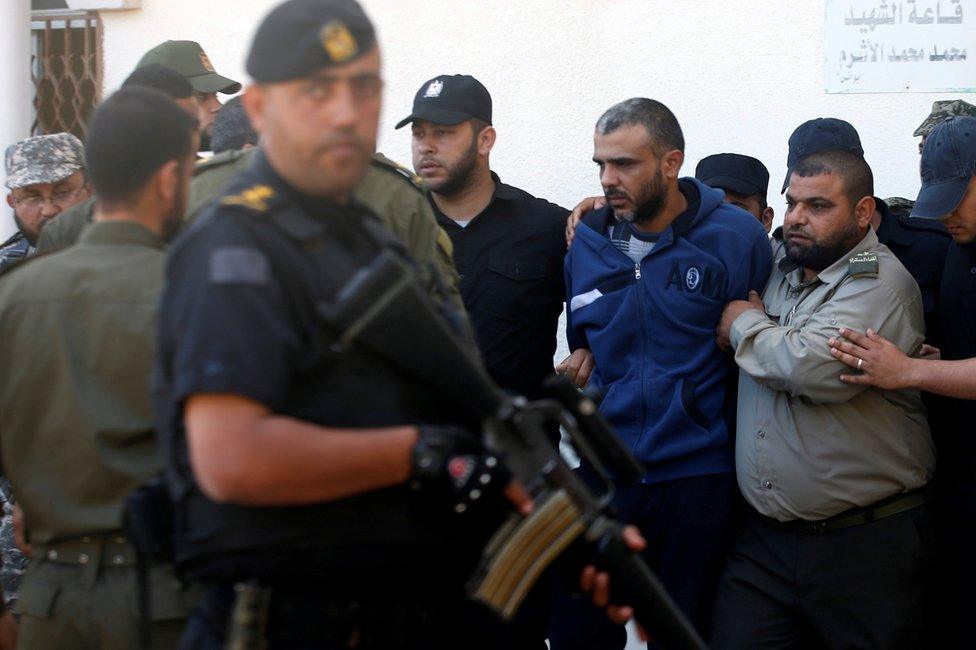 As militias challenge Hamas, three alleged collaborators shot in Gaza City