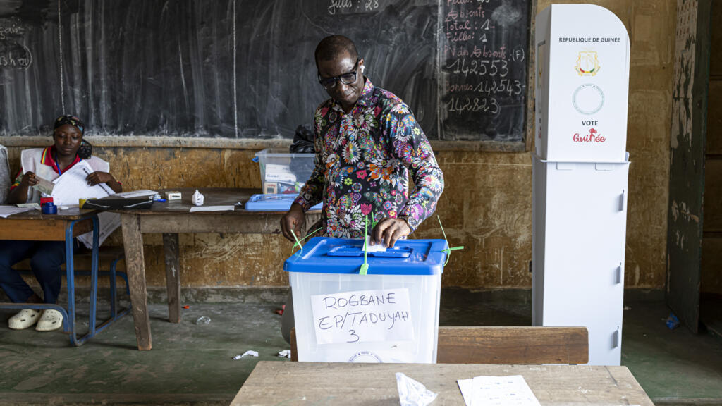 Guineans approve new constitution in high turnout vote