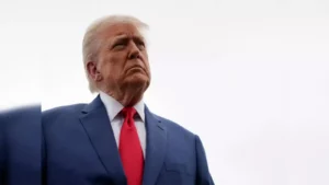 US ends protected status for Somalis as immigration raids expand