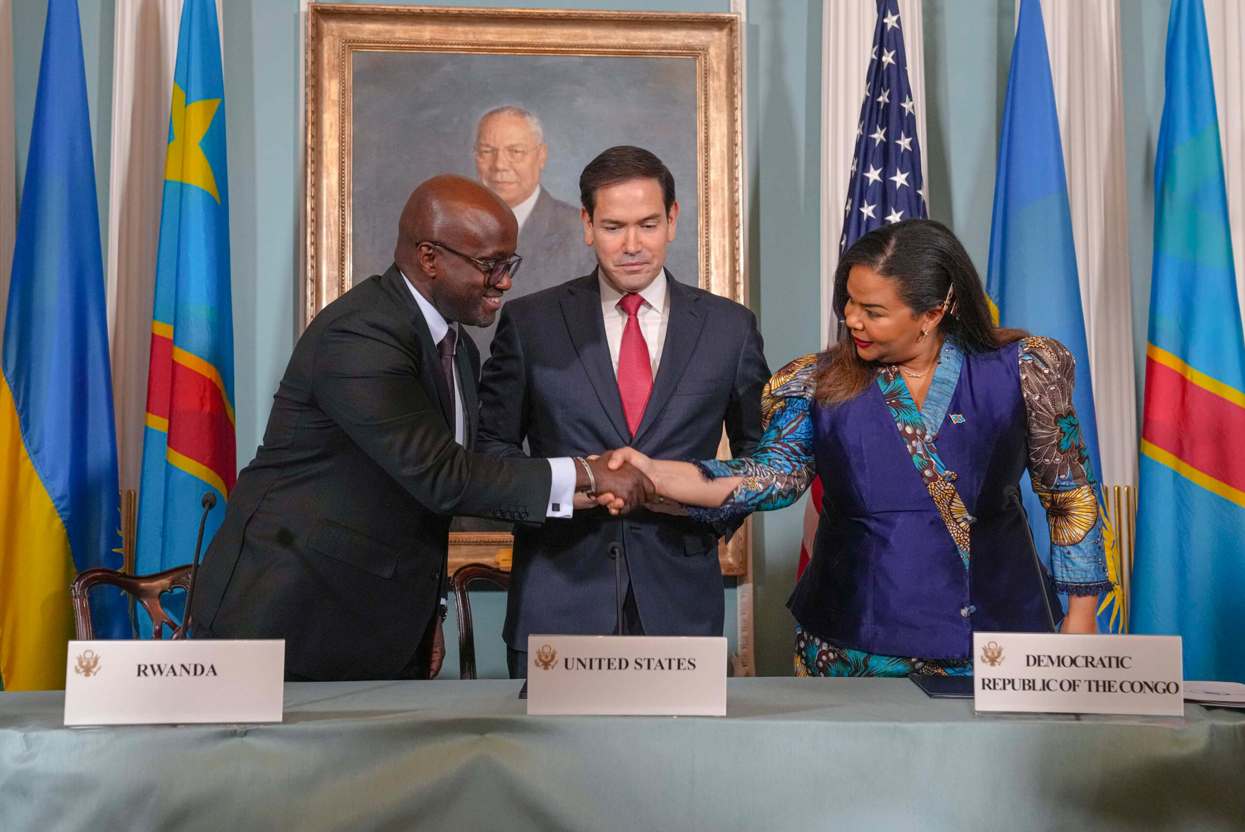 Congo, Rwanda pause economic pact