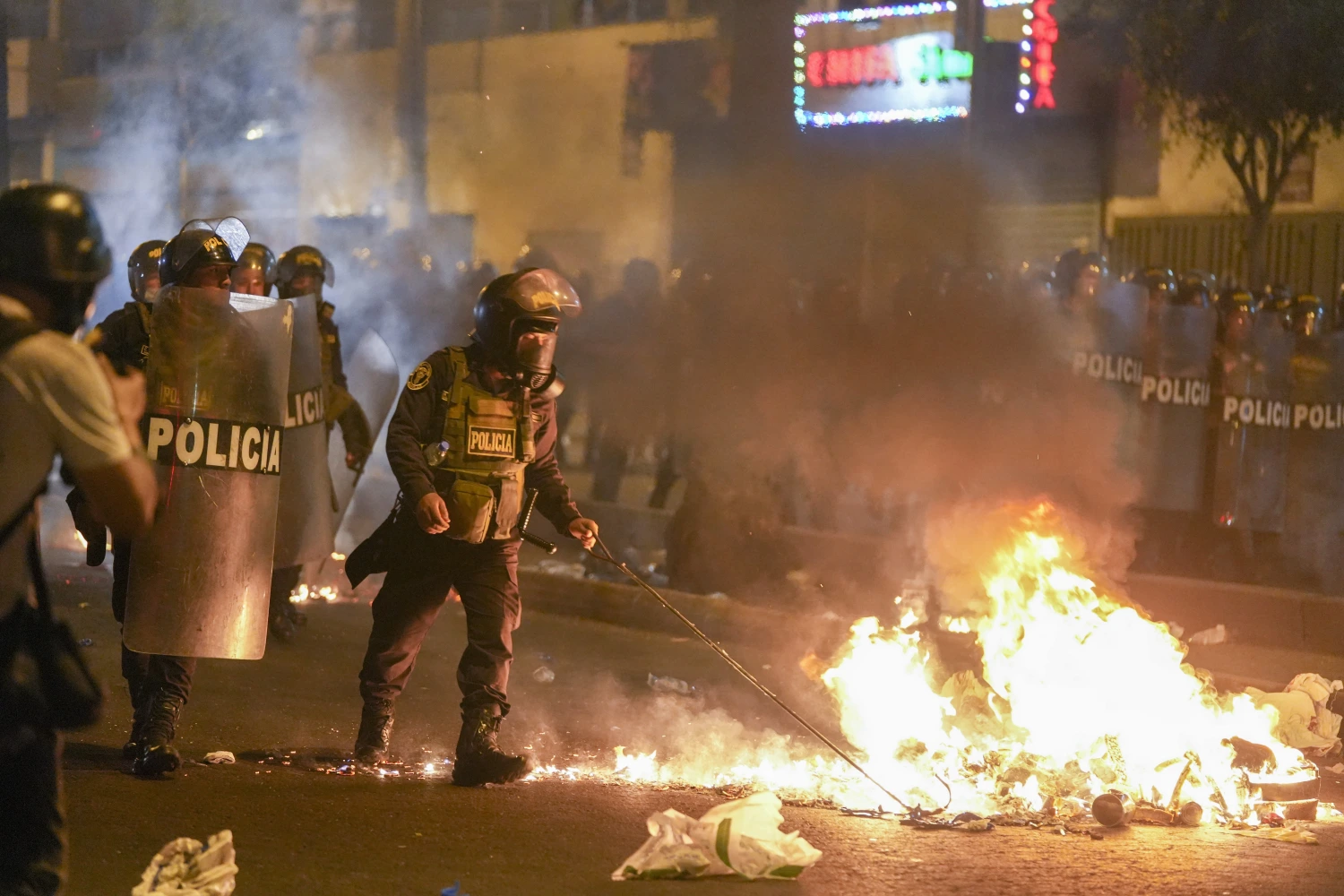 Protesters clash with police in Peru as one dies amid unrest