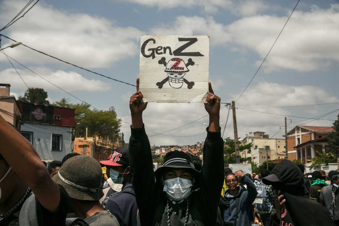 Madagascar youth pause capital marches for 24 hours