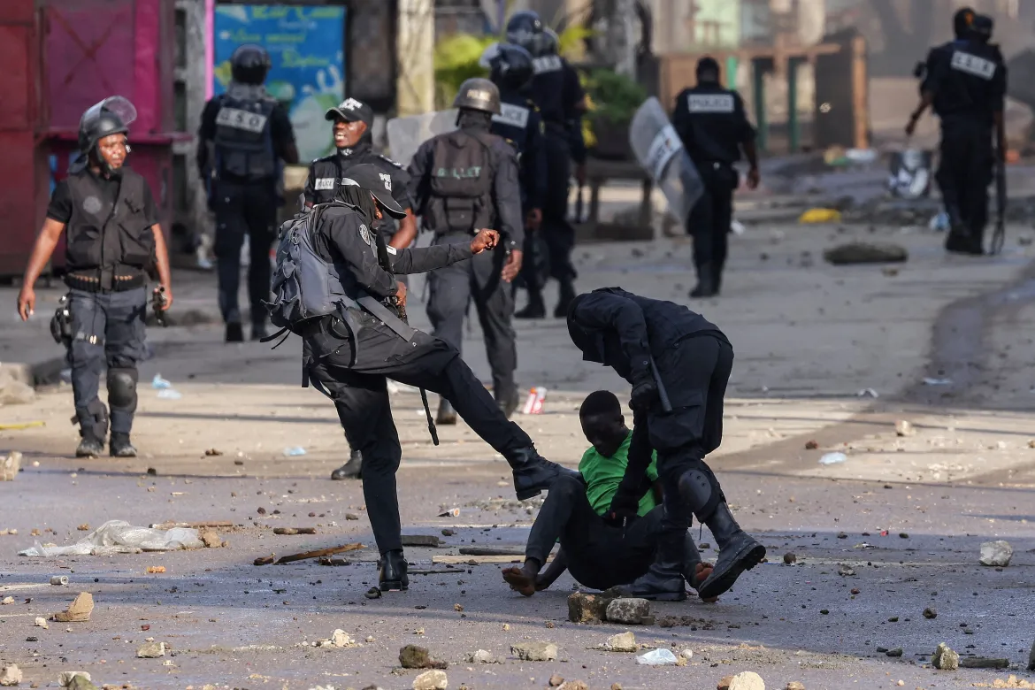 Cameroon arrests hundreds and kills 16 amid post-election violence