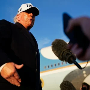 Trump urges oil-importing nations to secure Strait of Hormuz