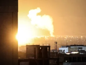 Iran apologises to Gulf states as Israel conflict escalates