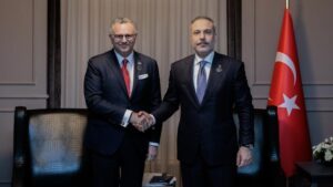 Turkish FM Fidan meets US adviser at ADF 2026 event