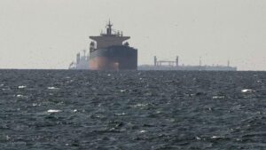 US and Iran move toward temporary deal to halt conflict