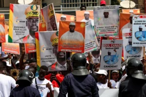 Guineans vote in elections as opposition groups urge boycott