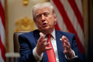 US senators urge Trump to hold firm on China shipbuilding