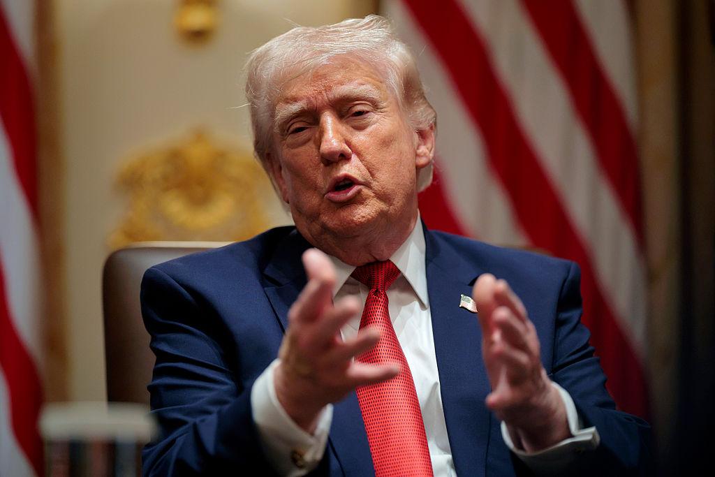 US senators urge Trump to hold firm on China shipbuilding