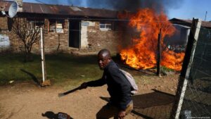 Xenophobics force foreign shop owners to close in South Africa