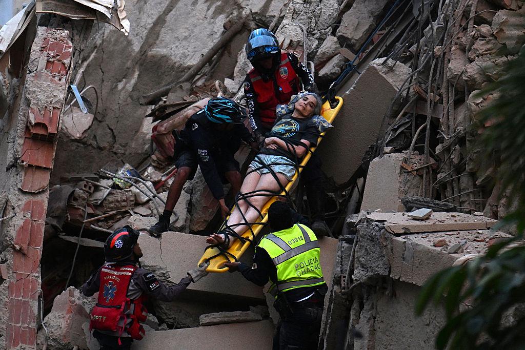 Venezuela quake death toll climbs to nearly 2,000