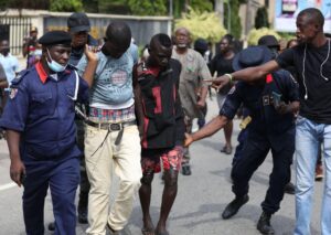 Nigeria opens new mass trial of suspected Islamist militants