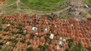UN warns displaced people face high Ebola risk in DR Congo
