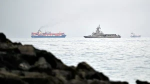 US hits Iranian radar sites after drone attacks near Strait of Hormuz