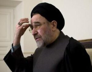 IRGC-linked media attacks Khatami over call to end war