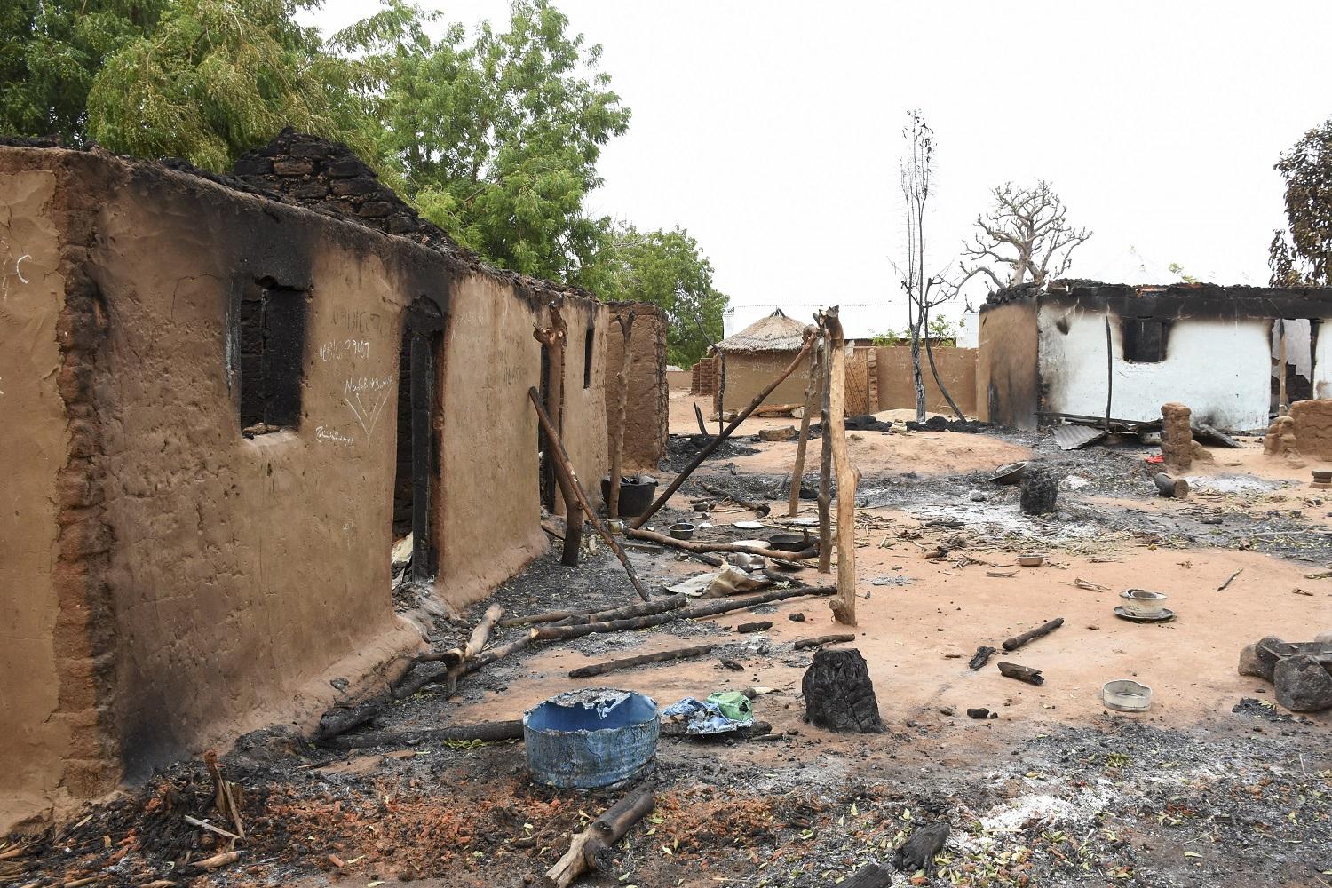 Gunmen kill at least 30 in Kaduna village attack