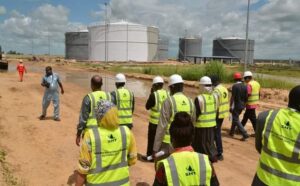 Chad anti-corruption inspectors detained during state oil probe