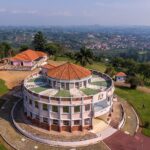 Uganda buries King Oyo as Tooro succession dispute continues